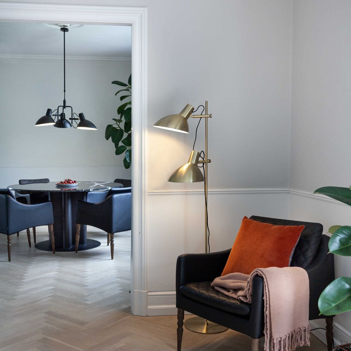 739233 Metropole lampa podłogowa mosiądz antyczny